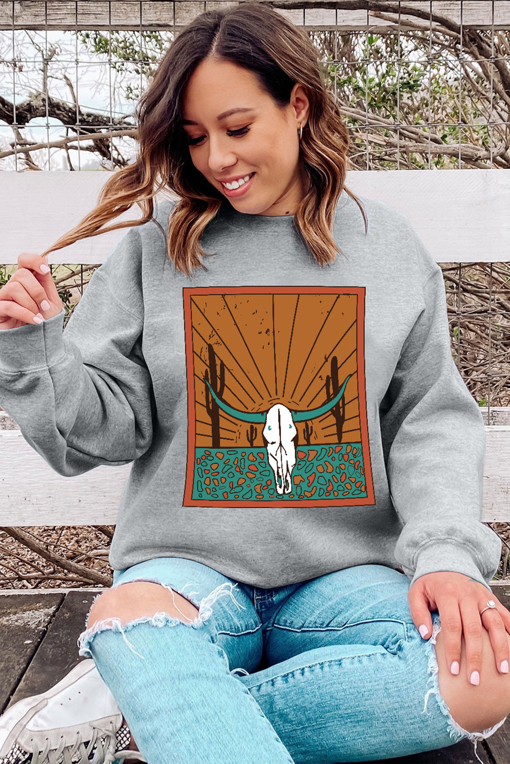 Gray Western Steer Skull Graphic Crew Neck Sweatshirt